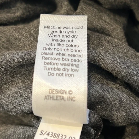 Athleta Spirts Dress Razor back, built in Bra, ruched bottom, figure flattering. - Picture 9 of 9